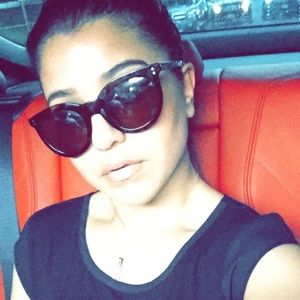 Meet your Posher, Aasya